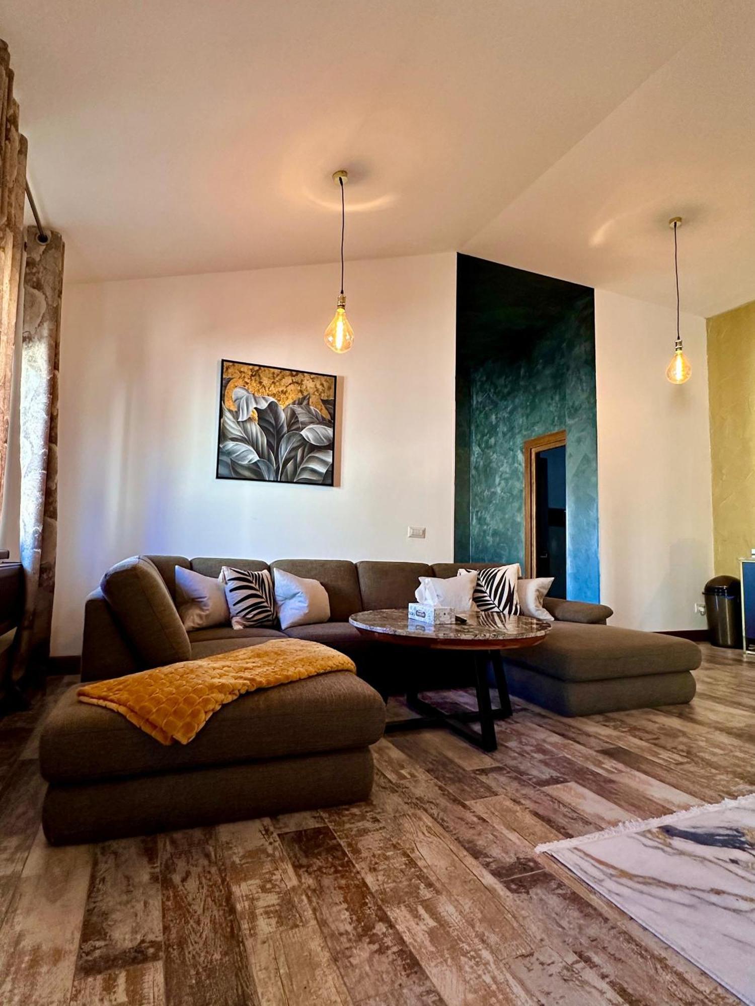 Madison Lake Villa Балотешти Экстерьер фото