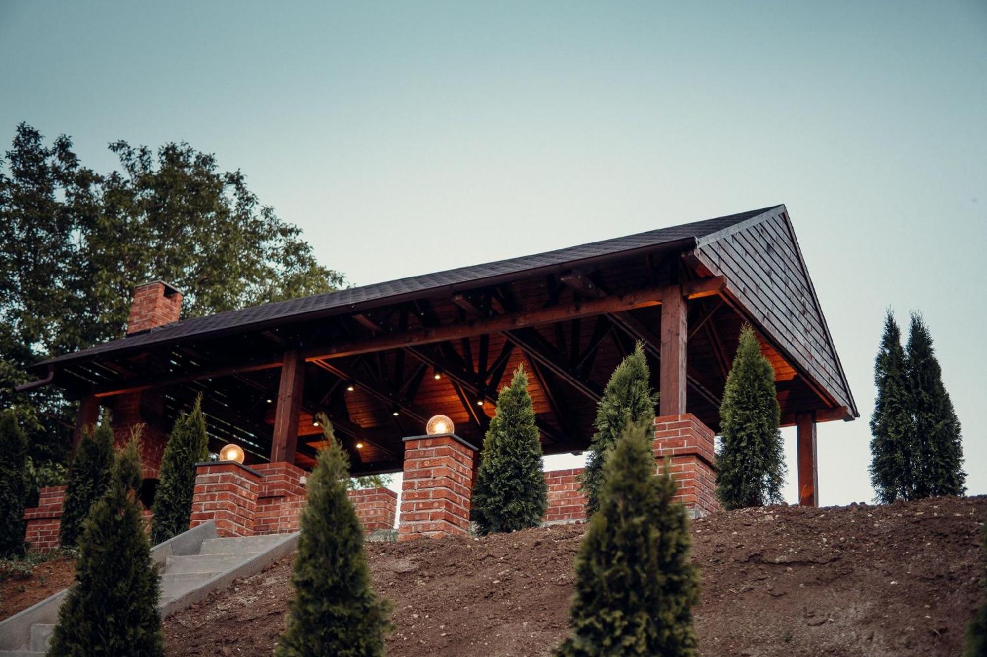 Madison Lake Villa Балотешти Экстерьер фото