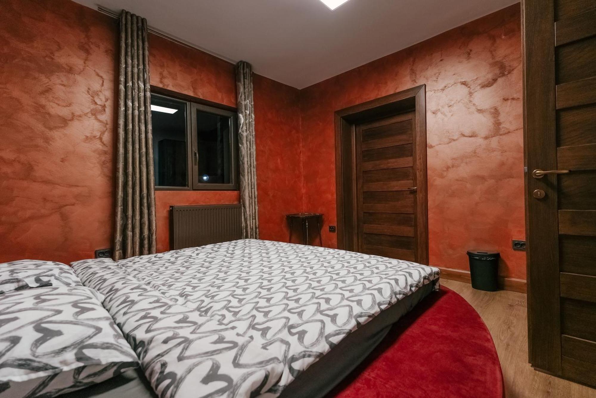 Madison Lake Villa Балотешти Экстерьер фото