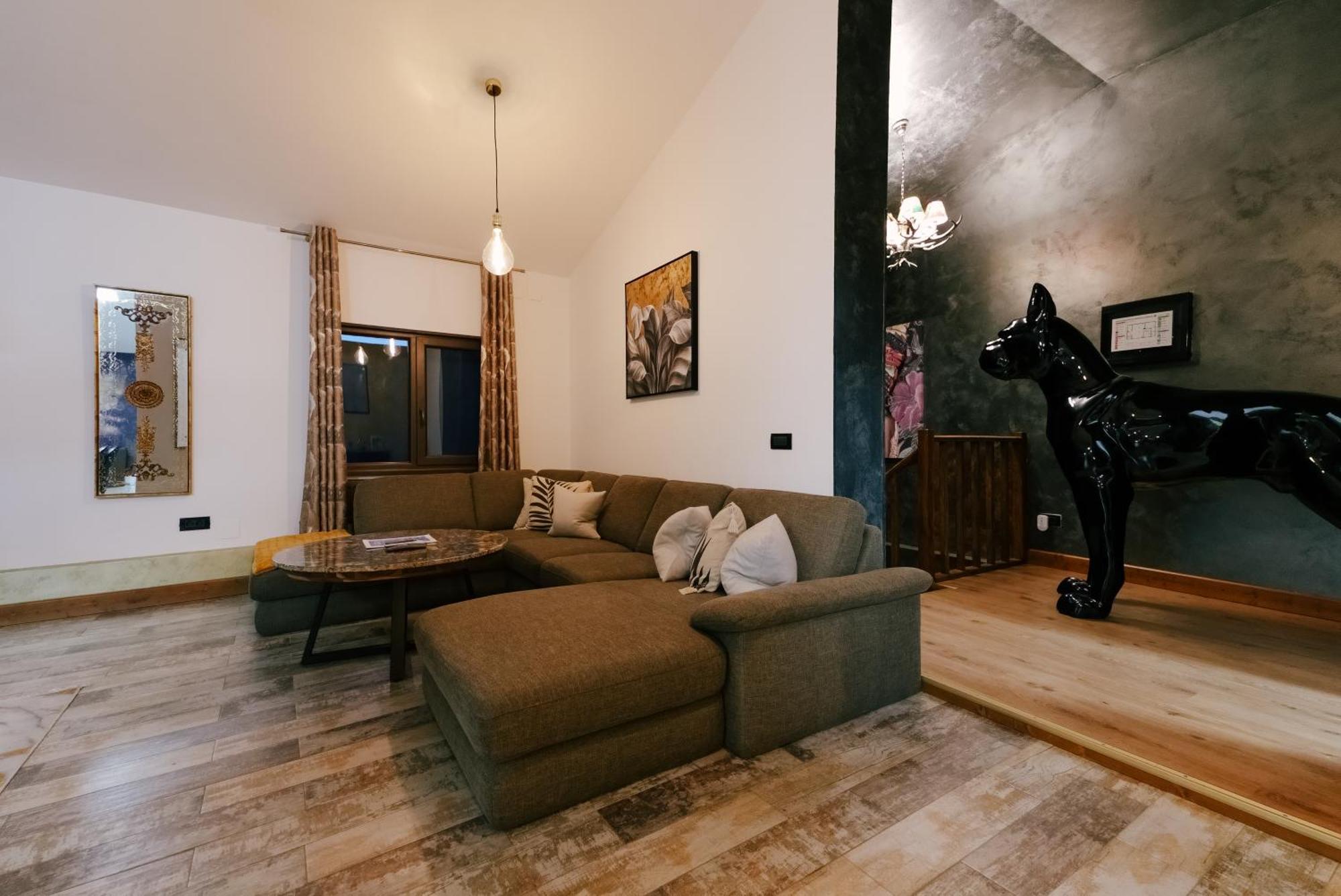 Madison Lake Villa Балотешти Экстерьер фото