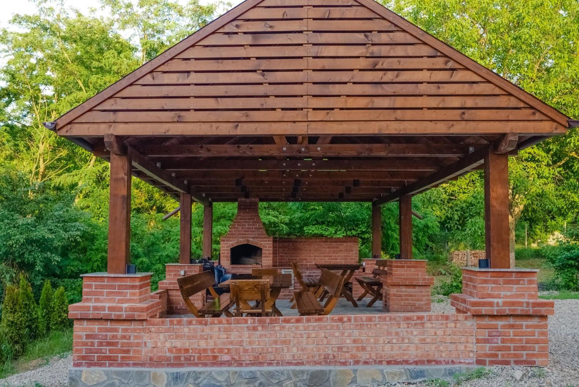 Madison Lake Villa Балотешти Экстерьер фото